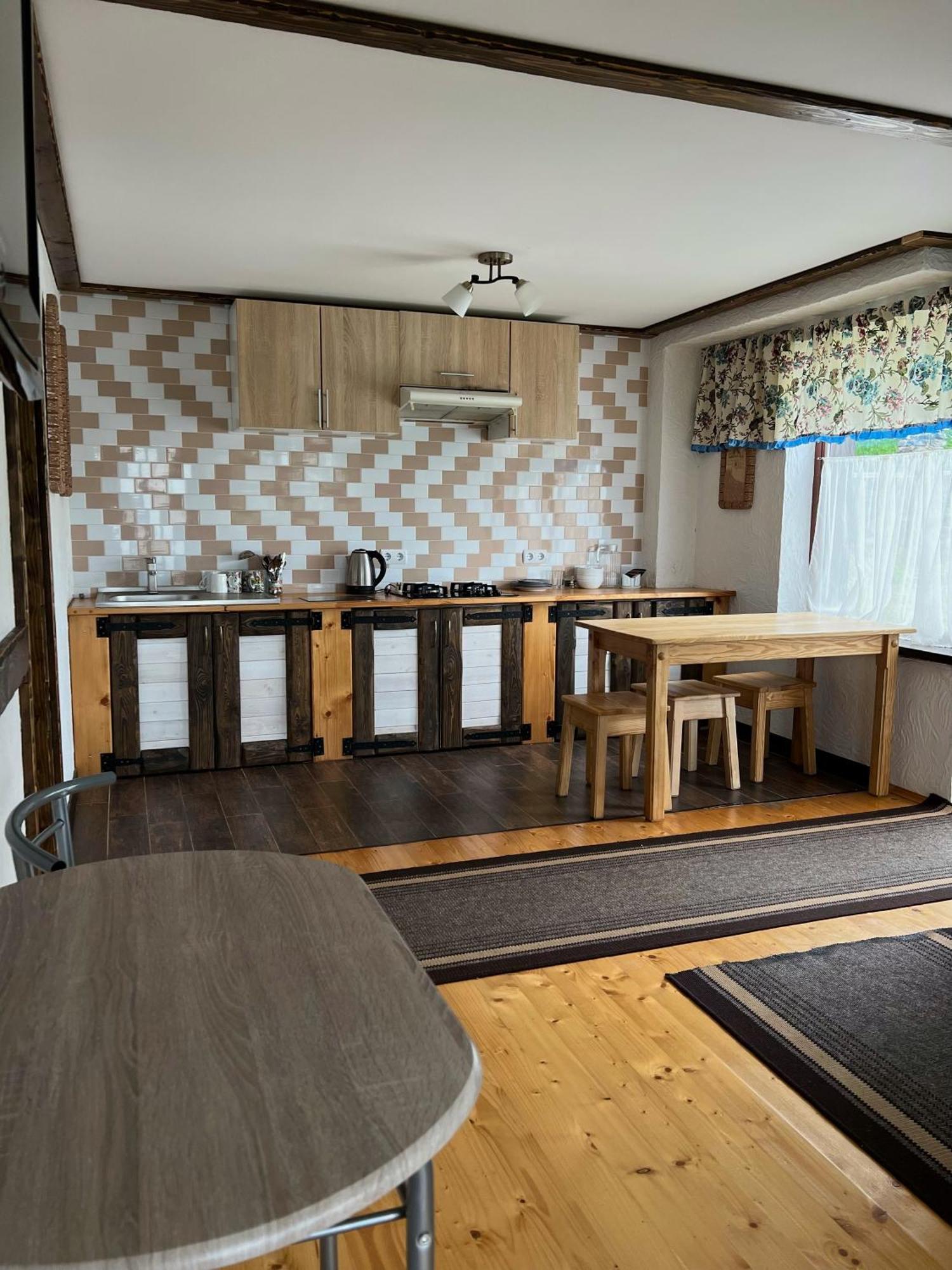 Готельно-Ресторанний Комплекс Кичера Volovets Buitenkant foto